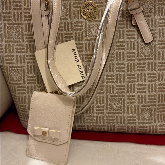Anne Klein Cream Geometric Tote Bag NWT - Picture 3 of 11